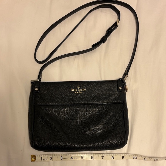 kate spade Handbags - Kate Spade Black Pebbled Leather Crossbody Bag